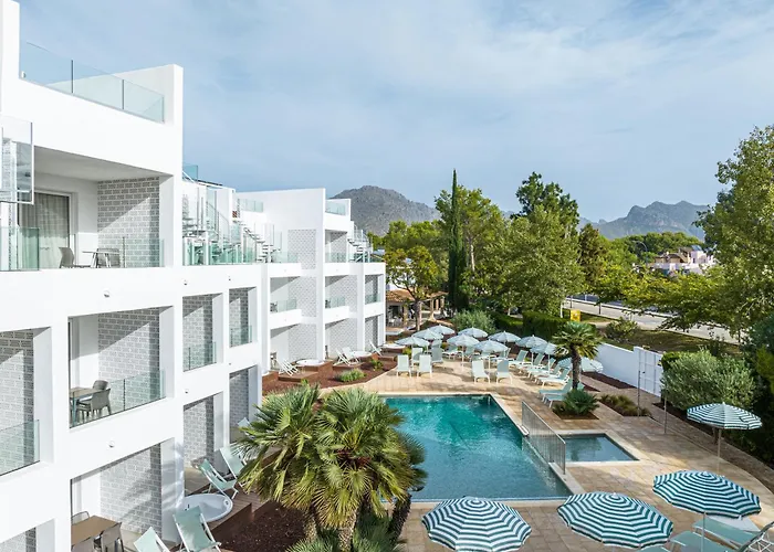 Cabot Las Velas Apartments